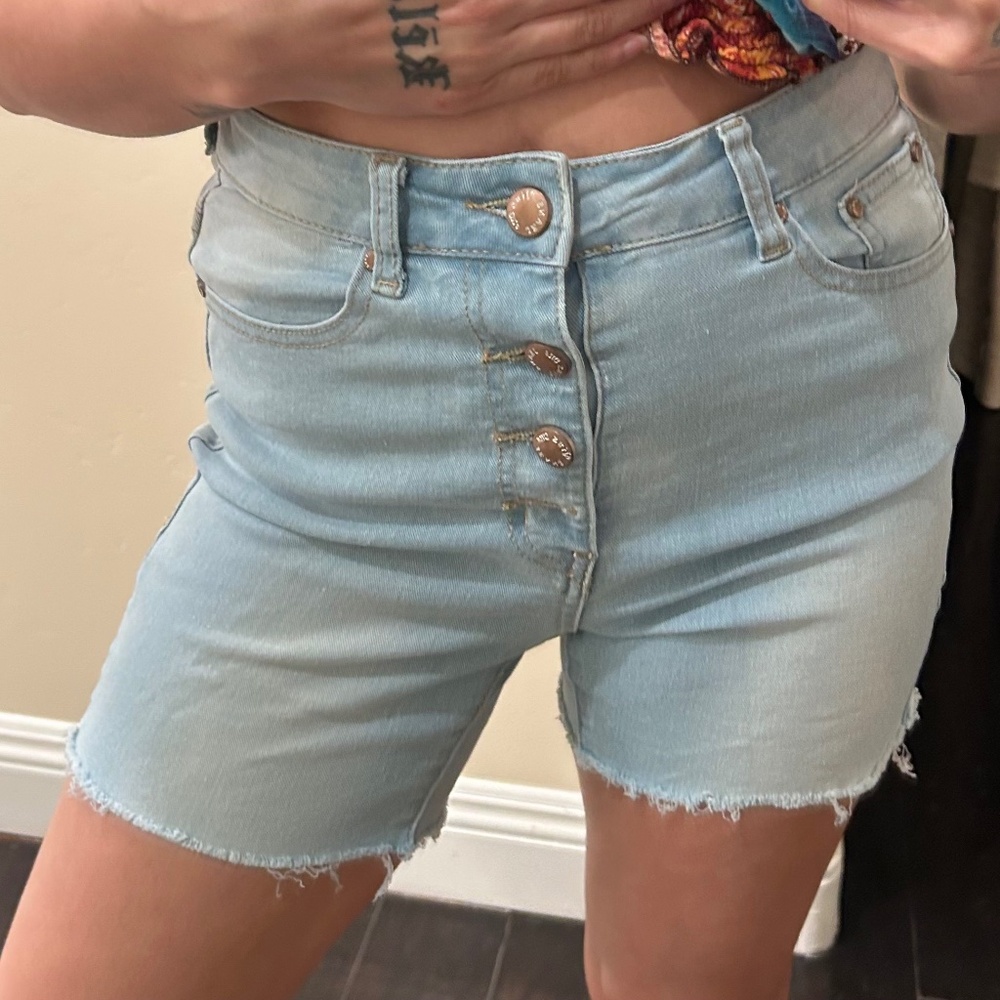 Vins Me High Rise Button Fly Denim Shorts Light Wash Juniors 5 (Fits 25)